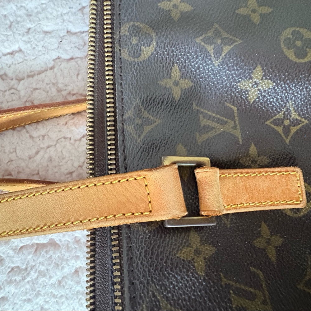 Louis Vuitton tote. See pics for call outs - Picture 7 of 12